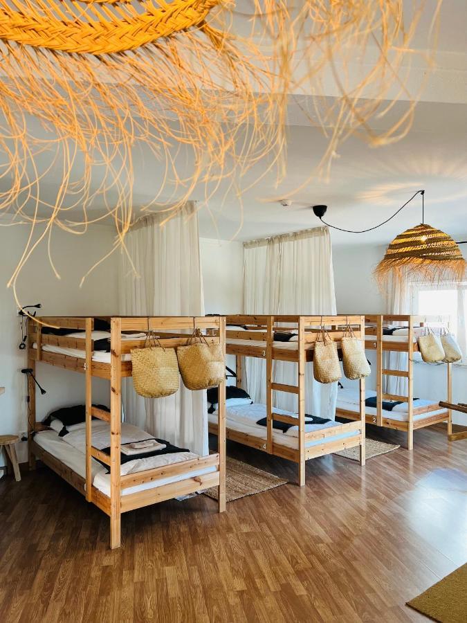 Хостел Ocean House - Ribeira D'Ilhas Ерісейра Екстер'єр фото